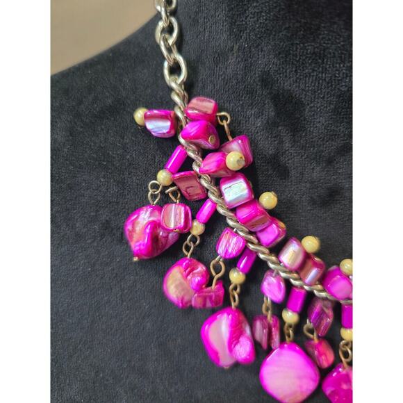 Women's Fuchsia Shell Beaded Bib Necklace with Lobster Clasp Closure - Picture 4 of 5